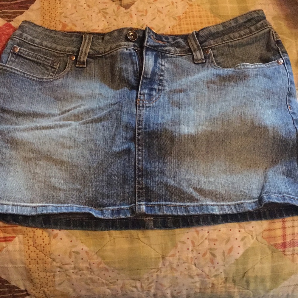 Woman’s Skirt